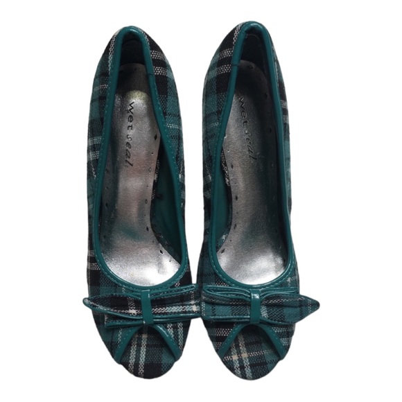 Wet Seal stripped green bow peep toe heels size 9 - Picture 1 of 4